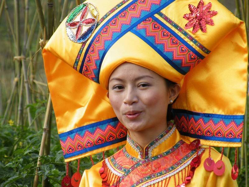 歌好きで住んでいる村は「歌の海」と称えられている壮族(チワン族)(李さん特別編)