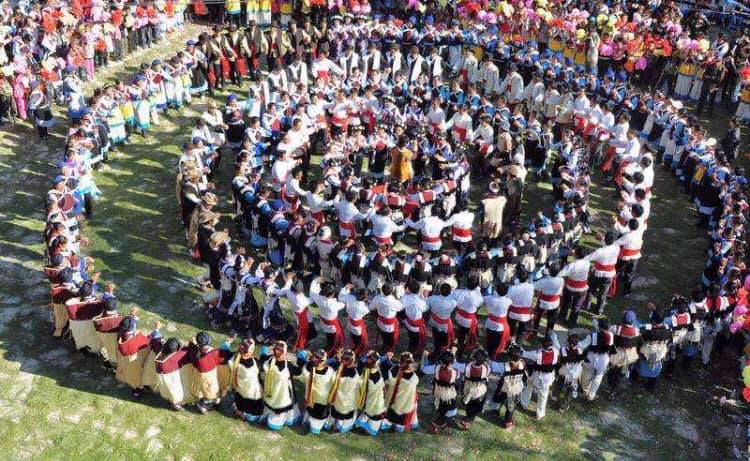 普段は農民として働き、住民の依頼を受けた時にトンパの活動を行うナシ族(李さん特別編)