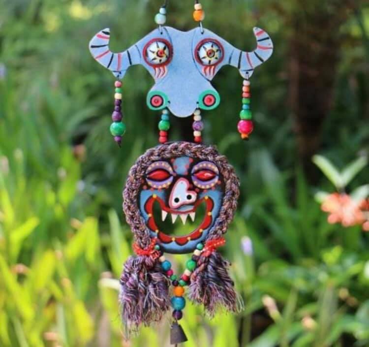 普段は農民として働き、住民の依頼を受けた時にトンパの活動を行うナシ族(李さん特別編)