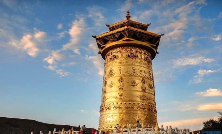 中国北西部・甘粛省の粛南ユグル族自治県を中心に生活している裕固族(以下、ユグル族)(何さん特別編)