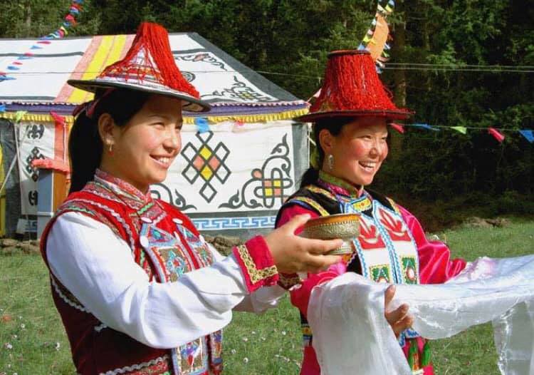 中国北西部・甘粛省の粛南ユグル族自治県を中心に生活している裕固族(以下、ユグル族)(何さん特別編)