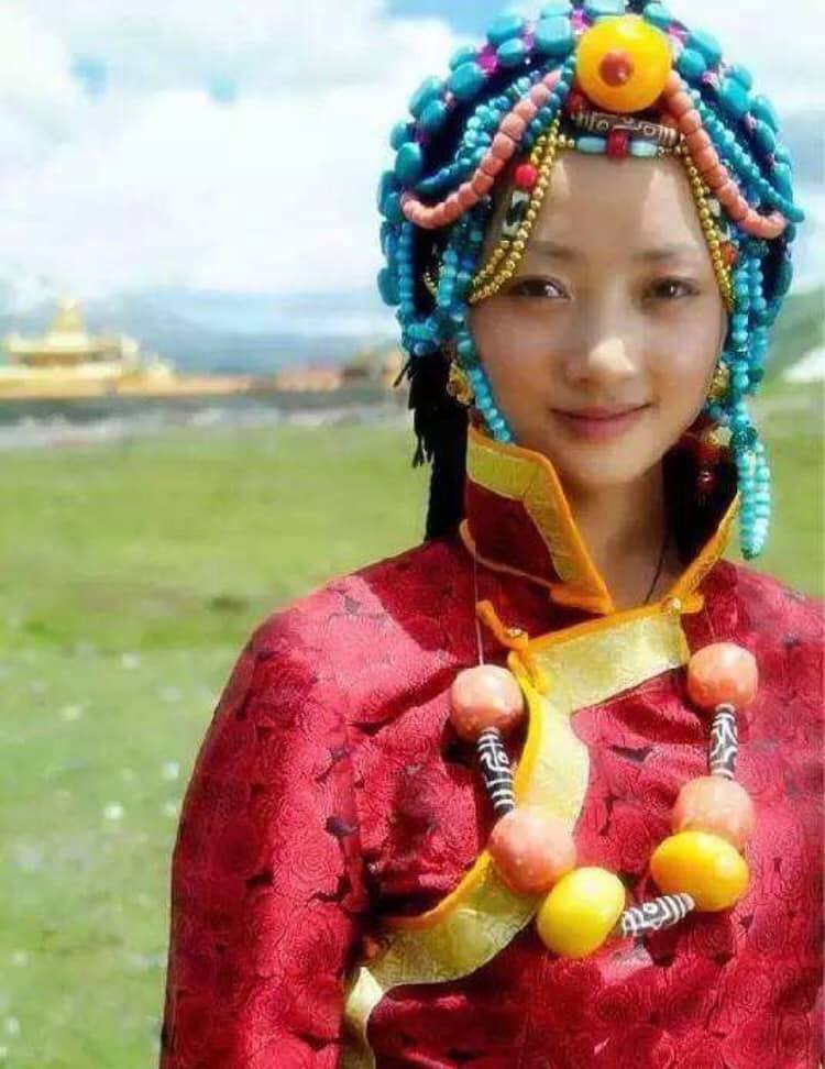 中国北西部・甘粛省の粛南ユグル族自治県を中心に生活している裕固族(以下、ユグル族)(何さん特別編)