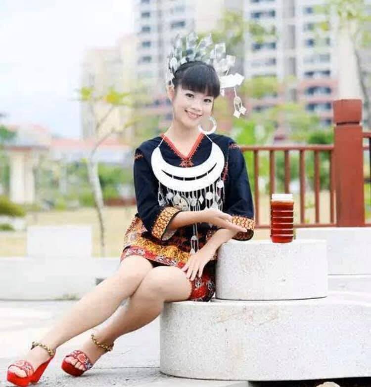 海南島の熱帯気候の中で生活している黎族(羅さん特別編)