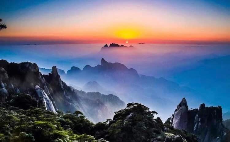 「不老不死の薬」が作られていたとの言い伝えがある江西省の三清山(羅さん特別編)