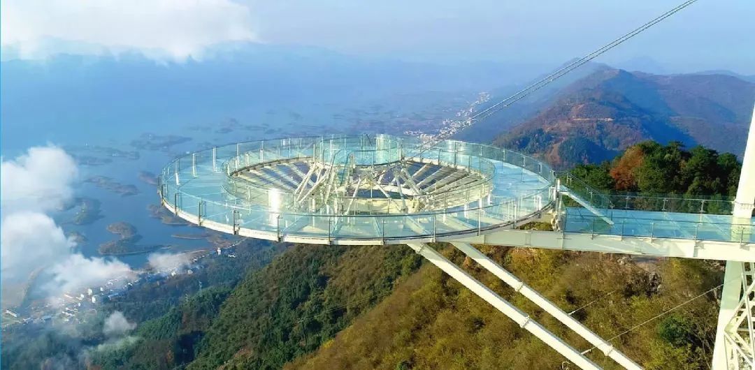 「世界最大級のガラス底展望ディスク」として有名な仙島湖游遊覧と天空之城(李さん特別編)