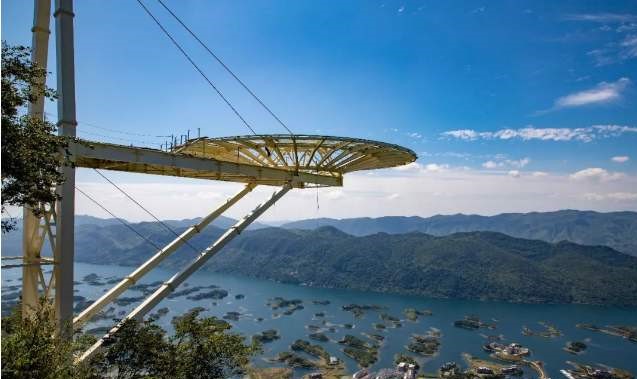 「世界最大級のガラス底展望ディスク」として有名な仙島湖游遊覧と天空之城(李さん特別編)
