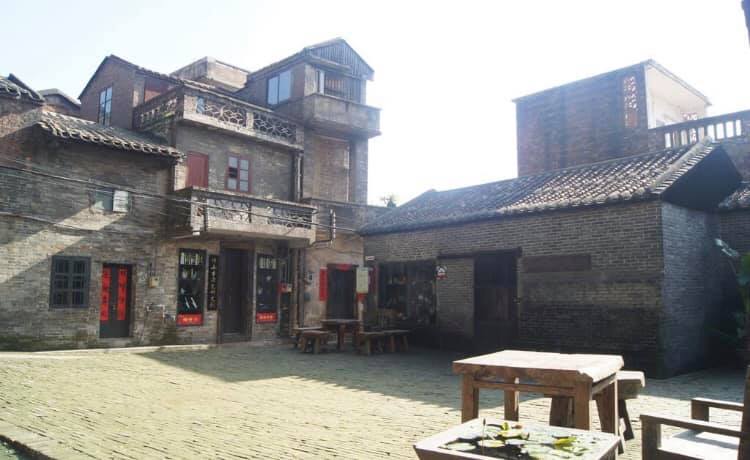 陶器の故郷といわれる佛山市の代表的な陶磁器工場の竃がある南風古竃(羅さん特別編)