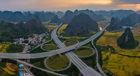 貴州省、東部は南寧、南部はベトナムに隣接する百色市(李さん特別編 )