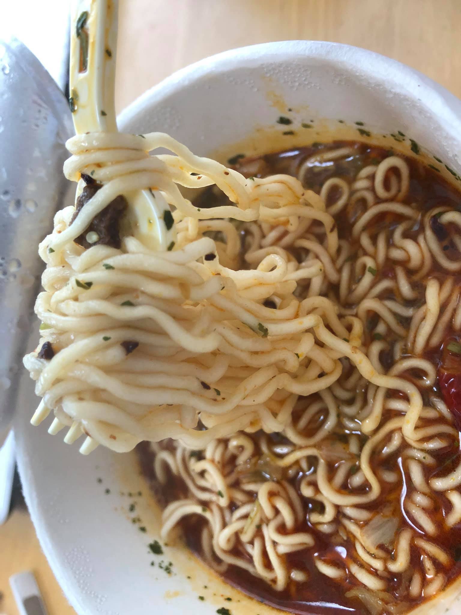 マーシーの美味しい3分中華料理クッキング!商品名は『香辣』!美味しくて辛い!康師傅の香ラー肉麺!