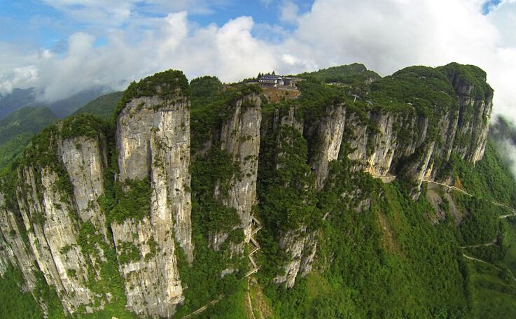 断崖絶壁、深い谷、そびえ立つ奇峰群、雄大な景色が広がる恩施大峡谷(2回目)(李さん特別編)