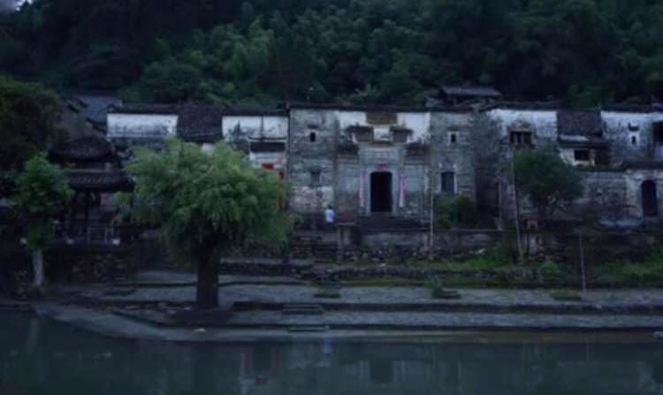 古くから現在に至るまで多くの人を魅了している陶磁器の元祖ともいえる景徳鎮(羅さん特別編)